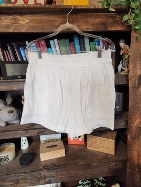 Women's White Elastic-Waist Shorts
